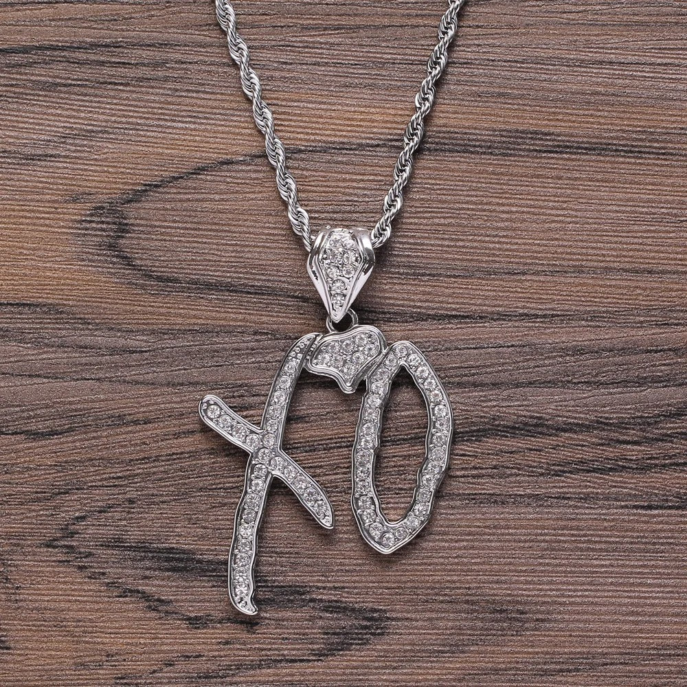 XO necklace